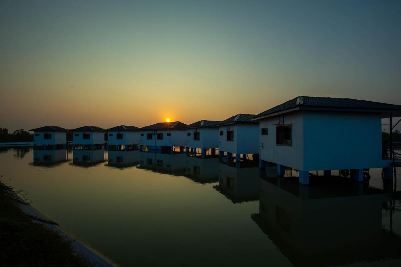 Lumbini Palace Resort Bagian luar foto