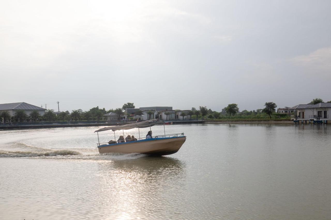 Lumbini Palace Resort Bagian luar foto